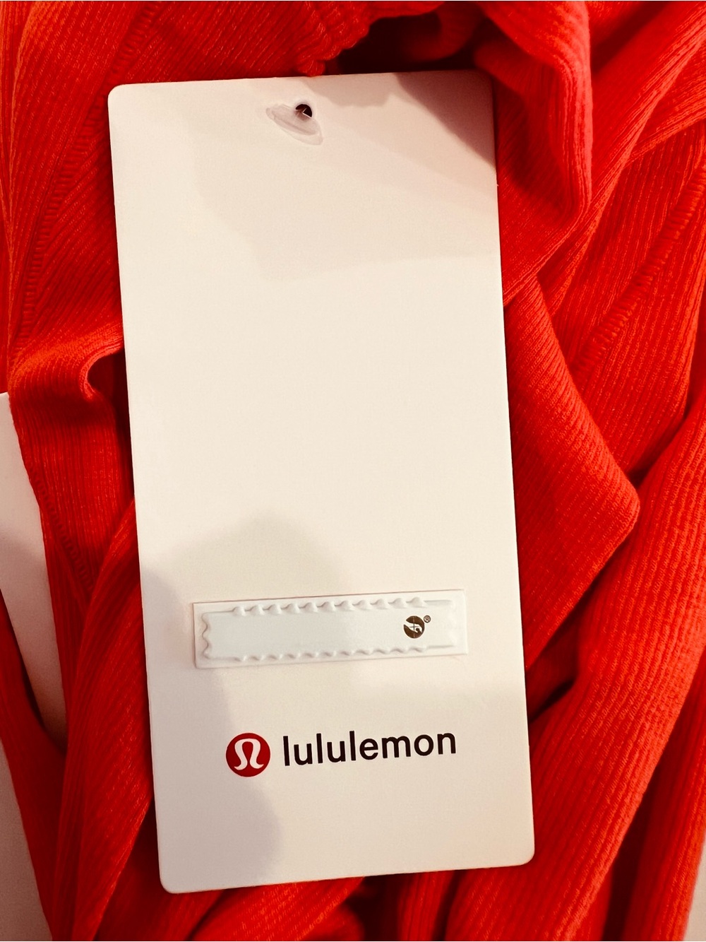 Lululemon Hold Tight Long Sleeve Cherry Ember Size 6 NWT - Picture 9 of 10